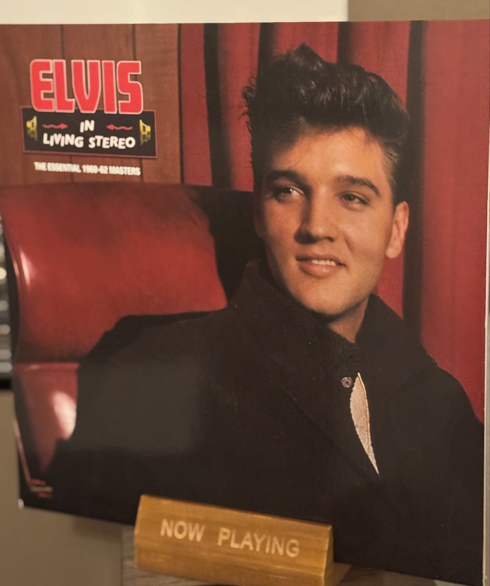 ABuendia0709's tweet image. #NowPlaying
 #Elvis
Stuck On You
#VinylRecords