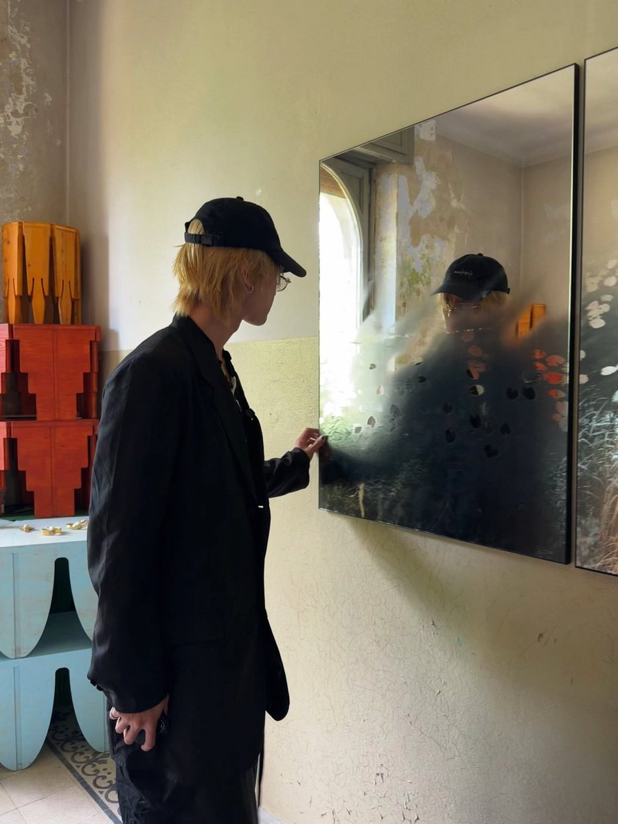 TH8E8's tweet image. As the present moment unfolds into an artistic expression, spring becomes a season of limitless inspiration. It was me, captures every spark of creativity at #MilanDesignWeek