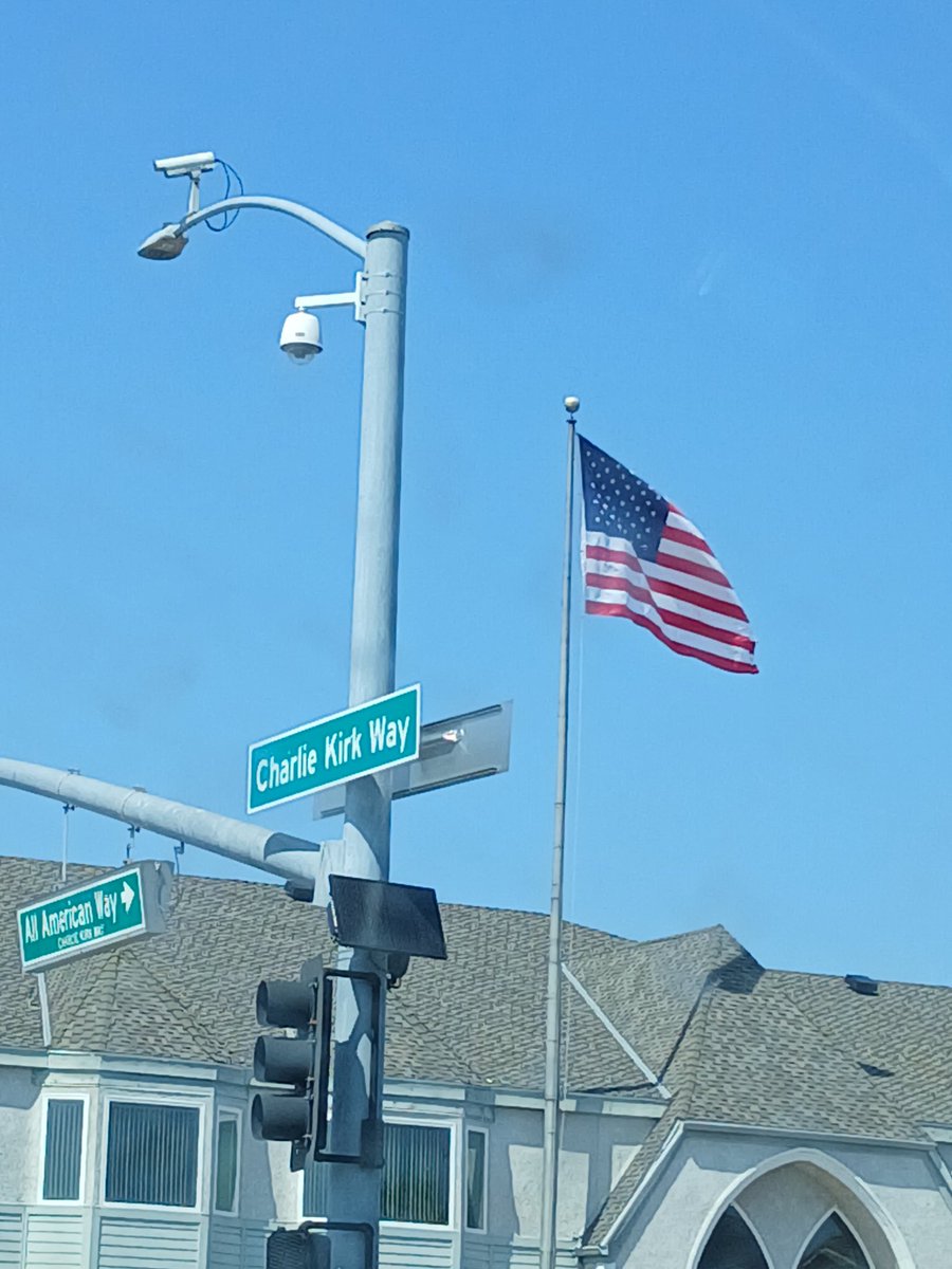 just drove by this yesterday LMFAO