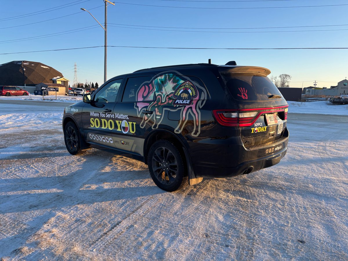 ProimageSigns1's tweet photo. Proud to collaborate with @MBFNPolice, enhancing their recruitment fleet with bold new vehicle wraps. #fleetgraphics #MobileAds https://t.co/fA0L3YqH3R