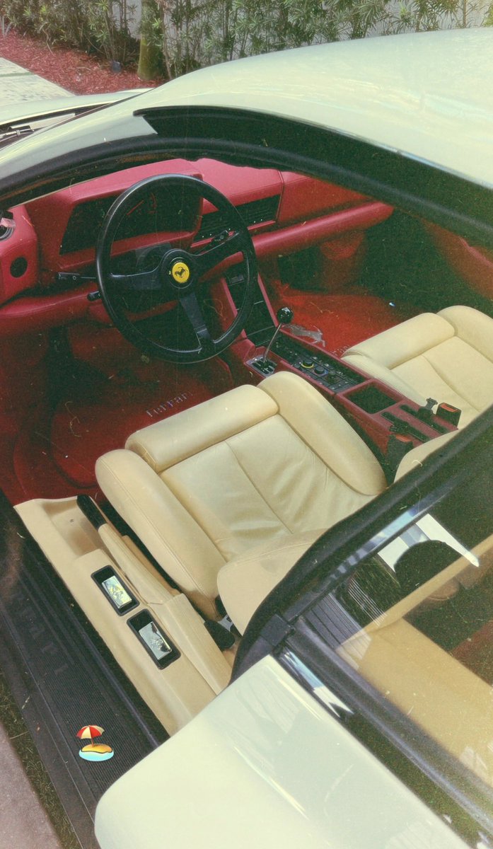Lewis Hamilton teases new content with a Ferrari Testarossa: “Coming soon.”🔥