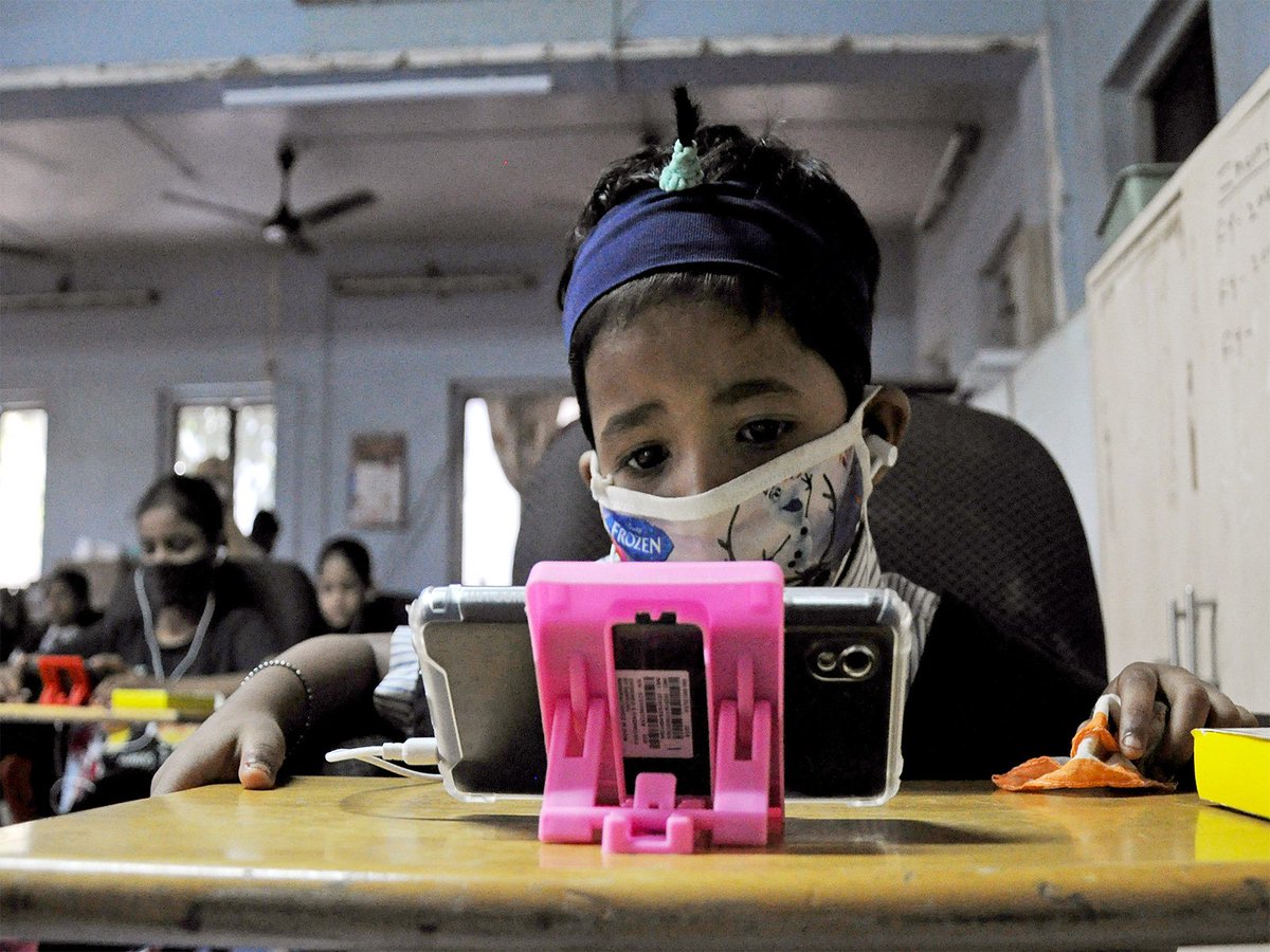 ani_digital's tweet image. Early screen time linked to higher autism risk in kids: AIIMS study

Read @ANI Story | aninews.in/news/national/…
#Autism #AIIMS #Children