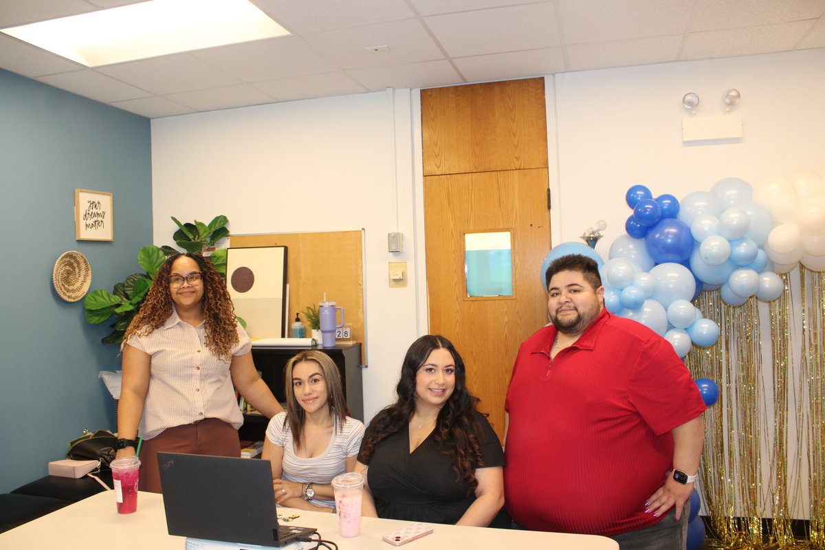 tap360health's tweet image. From PSS to MA—now that’s growth in action. 👏✨ Please join us in celebrating Cynthia Borges and Jazmine Mendez on graduating from the @NIMAAedu  program and officially stepping into their new roles as Medical Assistants at Tapestry 360 Health!

#Graduation #MA #Tap360Health