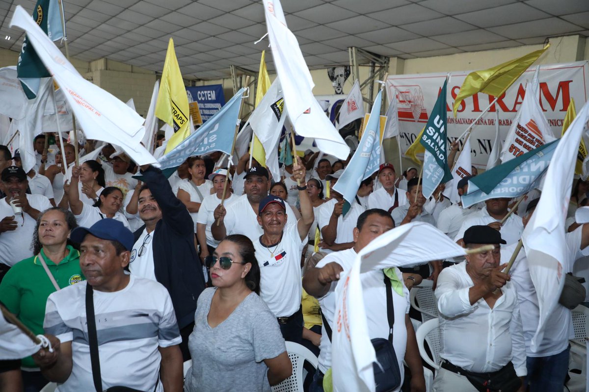 ElJornal_SV's tweet image. Noticias | El Salvador está a un paso de salir de la lista corta de la #OIT, destaca el ministro @RolandoCastroSv, quien atribuye el avance al fortalecimiento del diálogo tripartito y acciones en favor de los trabajadores.