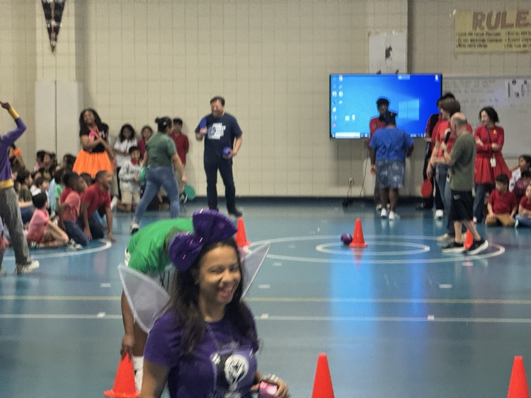 hearnehusky's tweet photo. A principal wears many hats: leader, mentor, cheerleader, and advocate. Thank you for being the steady force behind our school community! #ThankYouPrincipal https://t.co/NS3467CWiR
