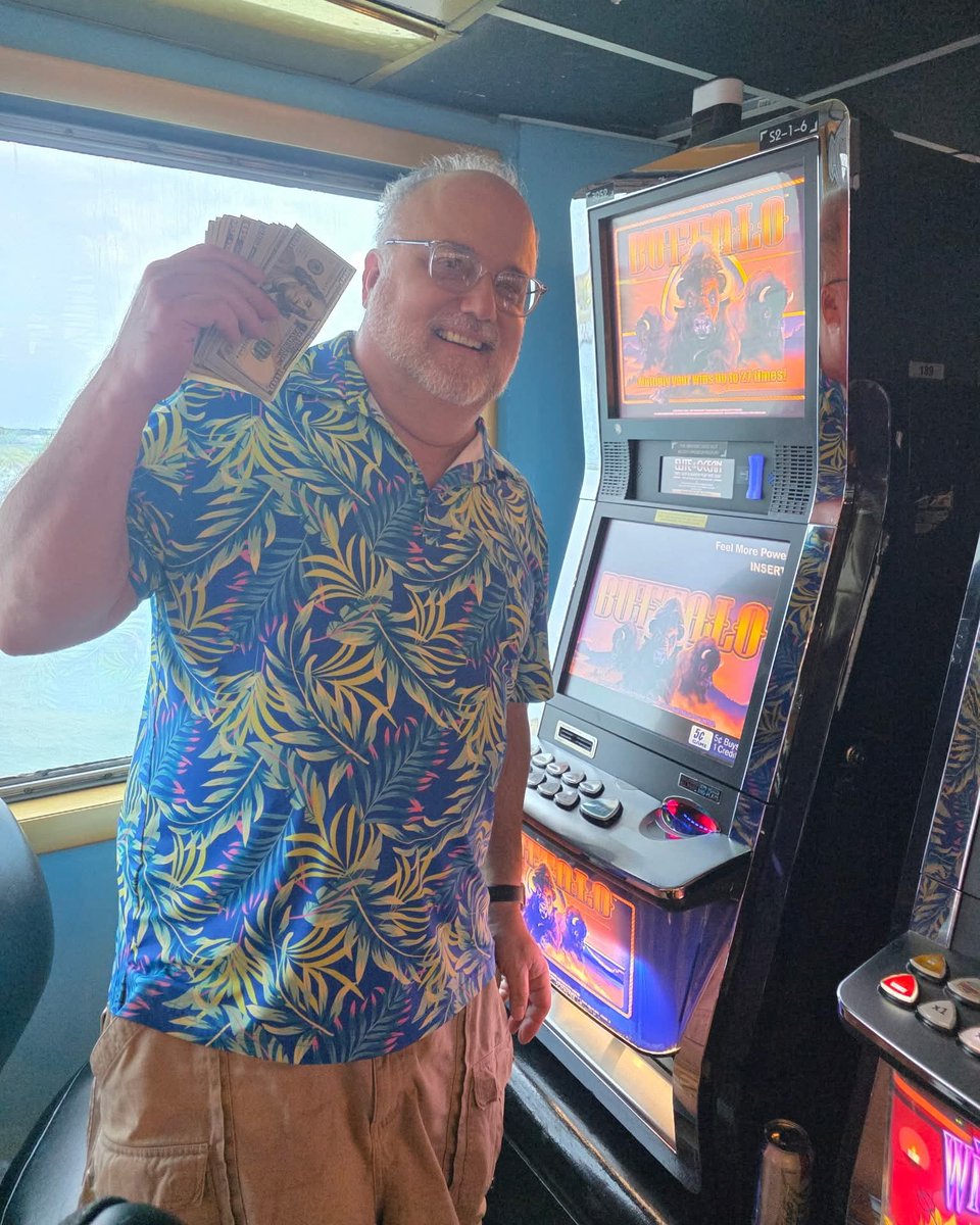 VICTORYCRUISES's tweet image. Even more jackpot winners.

Make your plans to join us and you could be next!!!

#jackpot #winner #slots #portcanaveral