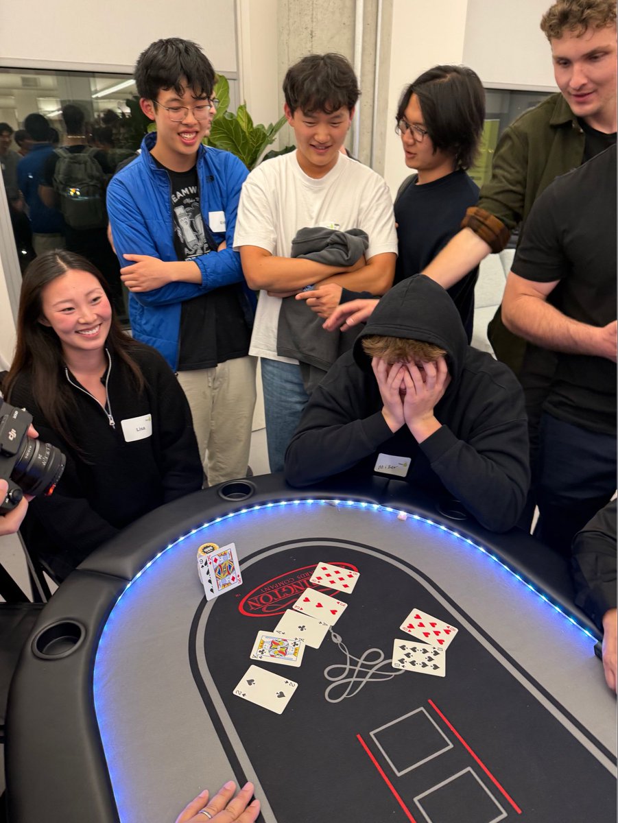 lisayan1010's tweet photo. Last night @pearvc hosted the coolest 100-person poker tournament with founder of Doordash @stanleytang and founder of Instacart @Max 

I’m also incredibly excited to share that I won the tournament, along with two VIP world cup tickets!! 

Glad those days playing poker during COVID were somewhat useful :)