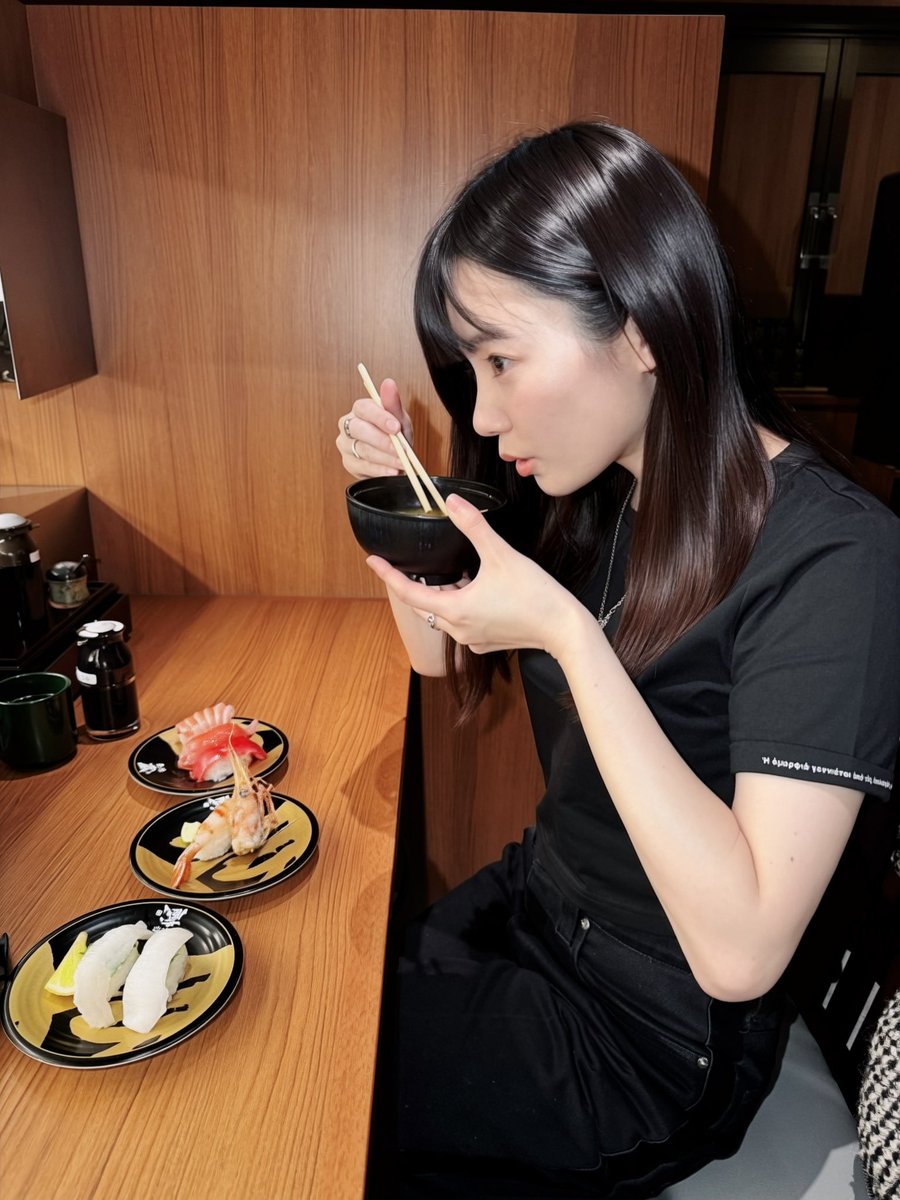 気になってた無添蔵！🍣
トマトと苺のパフェだったかな？好きだった🤍トマトのスイーツだいすき