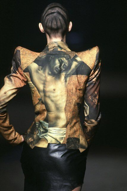 DvilCouture tweet media