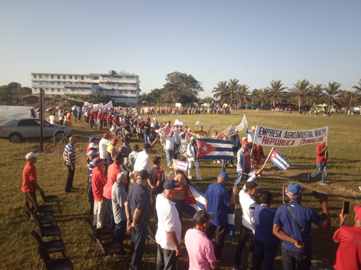 Extraordinaria muestra de unidad demostró el pueblo Cespedeño éste 1ro de Mayo, en el desfile en saludo al Día Internacional de los Trabajadores. Alegría, iniciativas y compromiso con la patria caracterizaron la jornada.
#CubaEstáFirme 
#PorCamagüeyTodo