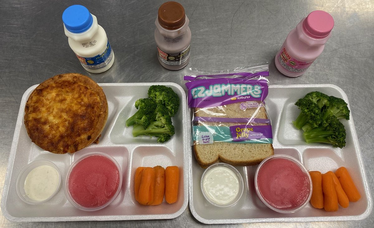 mmeraz08's tweet image. Like I've always said... colorful food looks more appetizing and gets your attention!!

Colorful food+nutrients=Delicious Meals for our Mustangs!!

#SISD #ALLIN