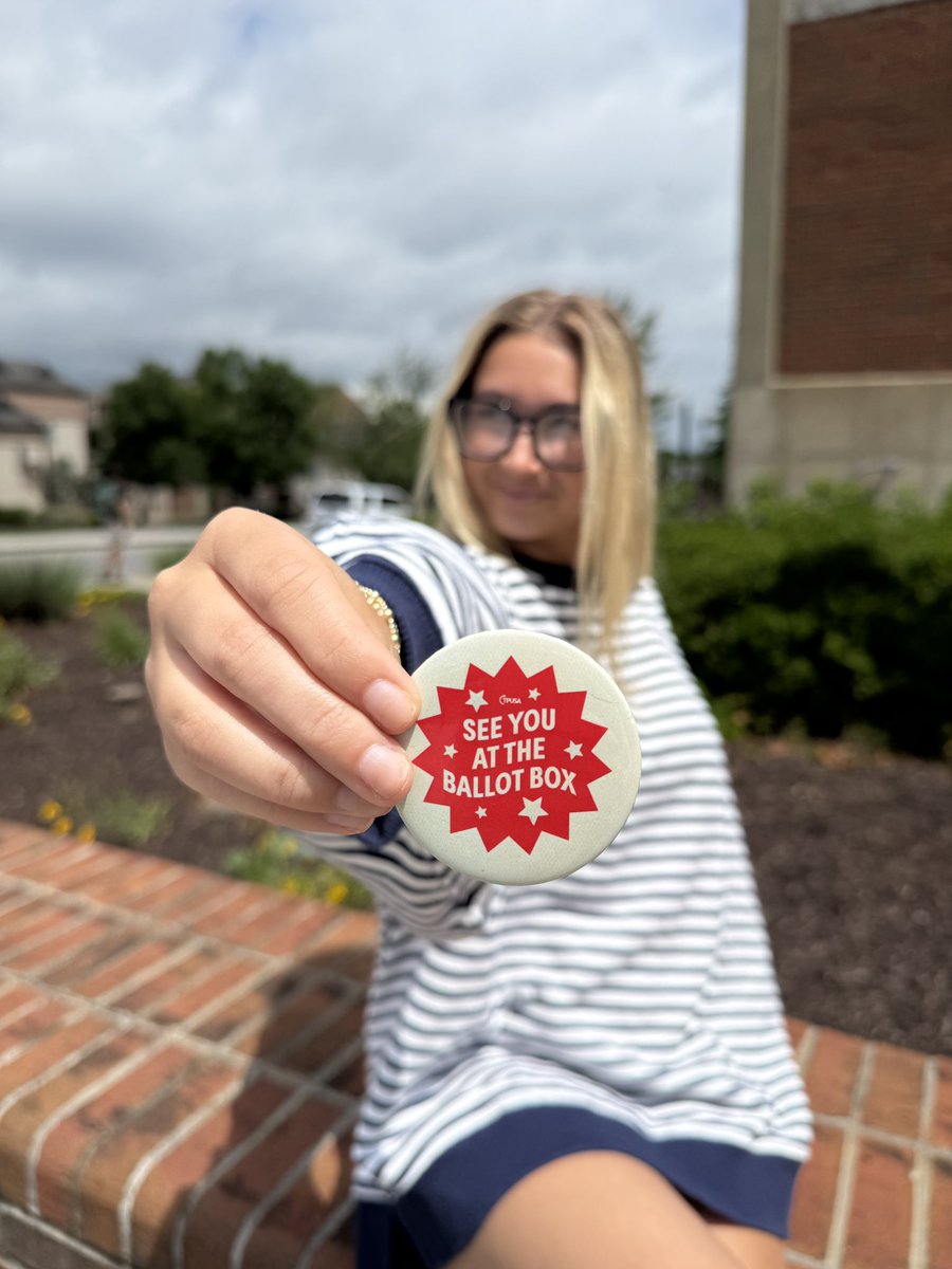 etnconservative's tweet image. The UT Chattanooga @TPUSA chapter was boots on the ground this week getting over 20+ students to check their #VoterRegistration on campus! 🇺🇸

The #midterms are coming up🗳️, and our students are NOT slowing down!😤💪🏼

@tpusa_utc | @tpusastudents