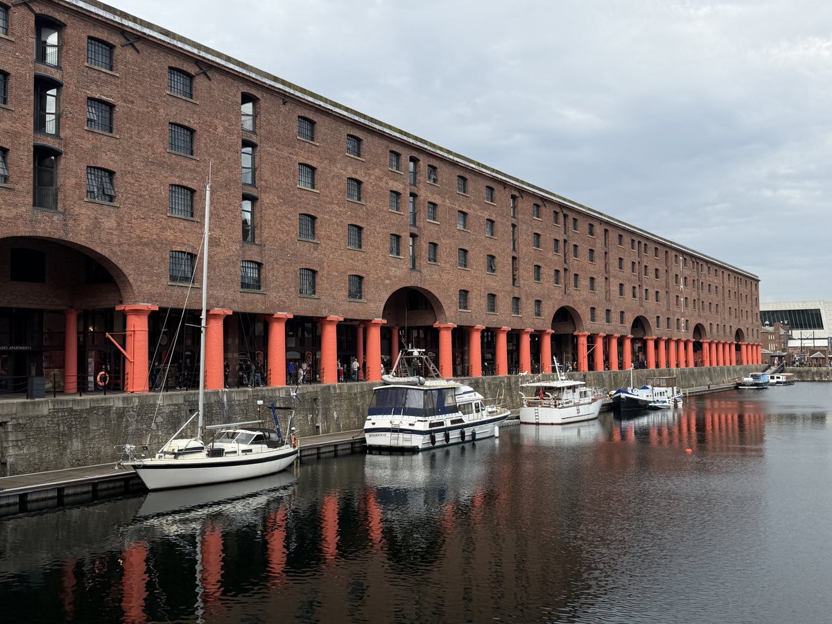 Daisytan31's tweet photo. Liverpool, UK https://t.co/EUfW764DhL