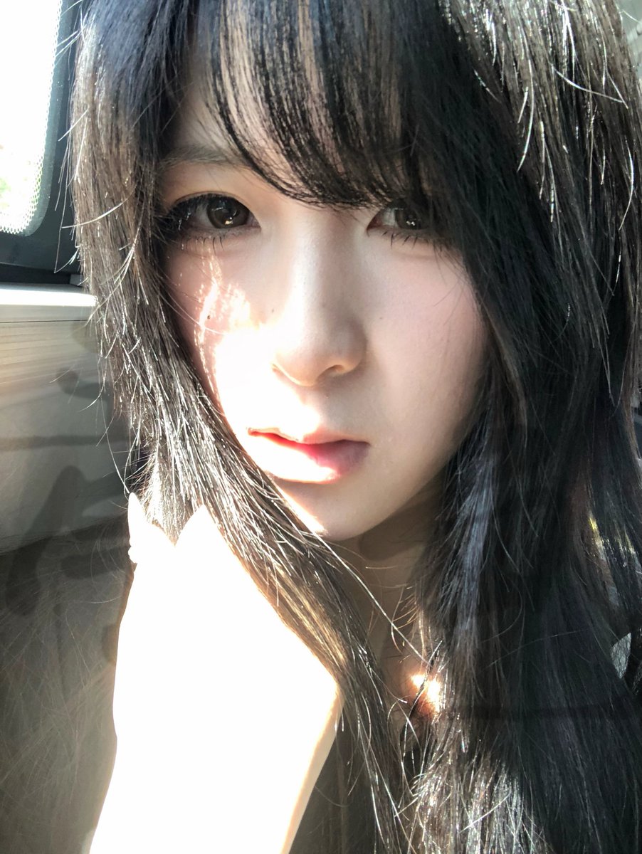 青色 tweet media