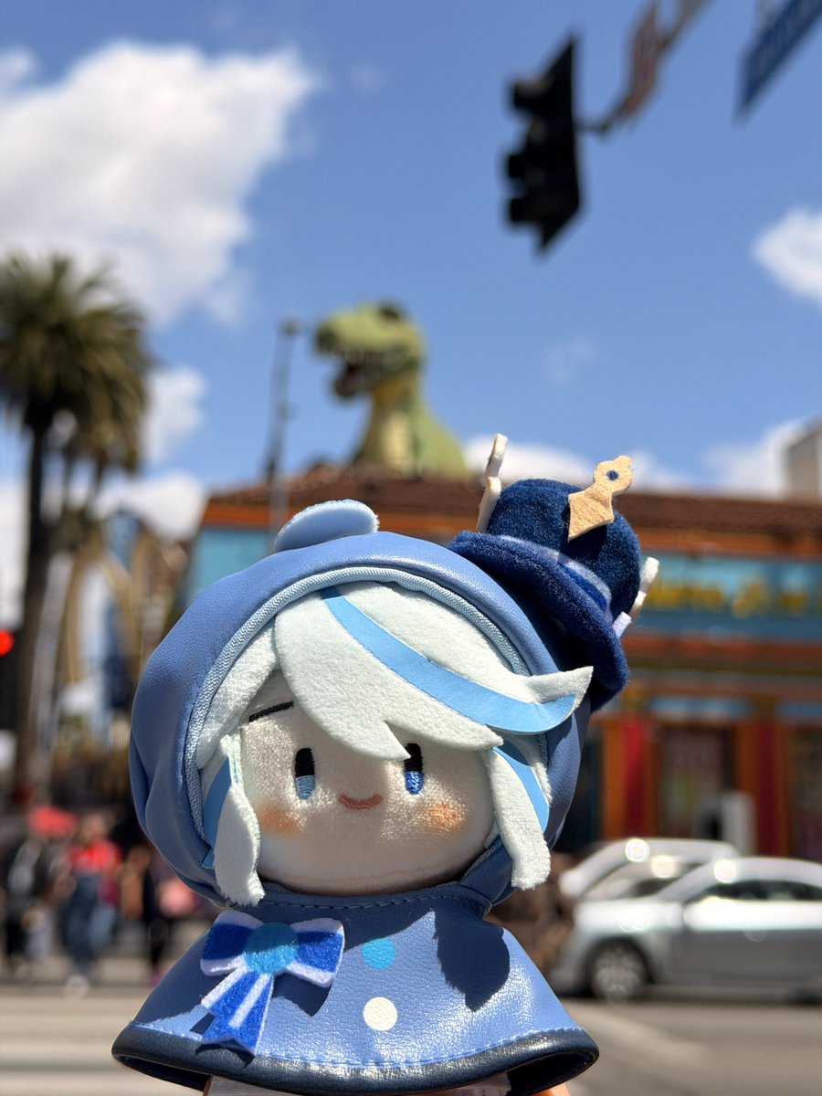 HoYoFair_0's tweet image. Tiny tourists in the city where dreams are made 📍

#HoYoFairConcert #LosAngeles