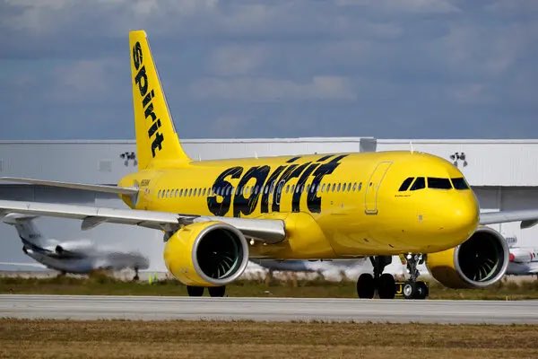 allenanalysis's tweet image. 🚨 #BREAKING: Spirit Airlines is preparing to fully shut down after President Trump declined to approve a $500 million taxpayer-funded bailout, as the carrier ran too low on cash.