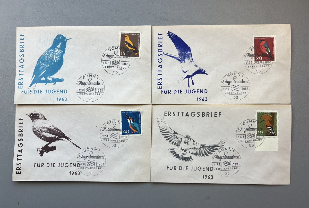 FdcBird's tweet photo. A nice set of German 🇩🇪 bird covers arrived today. From 1963 &amp; they feature Hoopoe, Bullfinch, Kingfisher &amp; Golden Oriole. Strangely the envelopes have completely different bird species than the stamps they feature 🤷🏻 https://t.co/aoo4cx6jsK