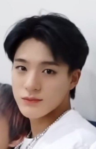 쿠 tweet media