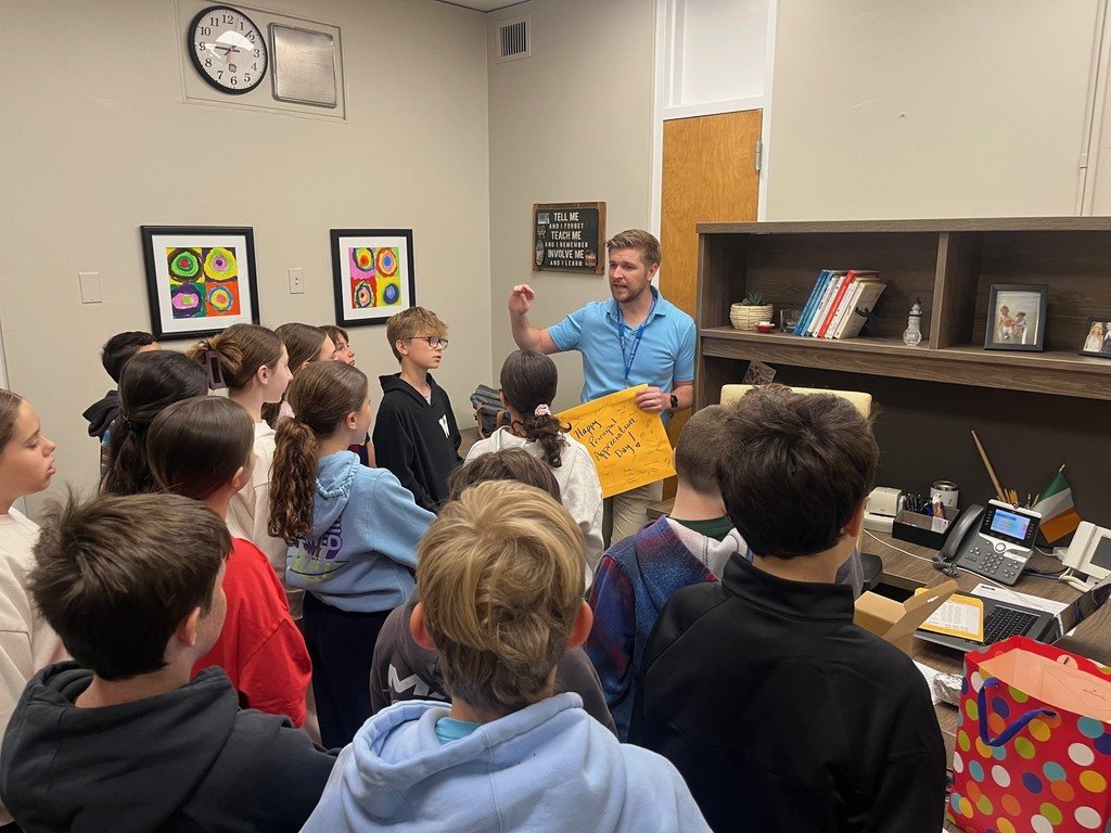 WPSSicomac's tweet photo. We appreciate our principal! https://t.co/NL7zb2AJ8R