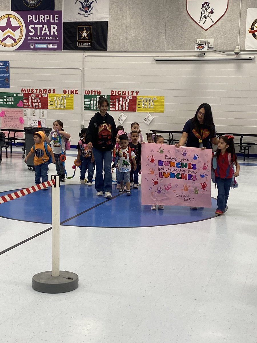 mmeraz08's tweet image. Thank you♥️

Lunch Hero Day!!

#SISD #ALLIN