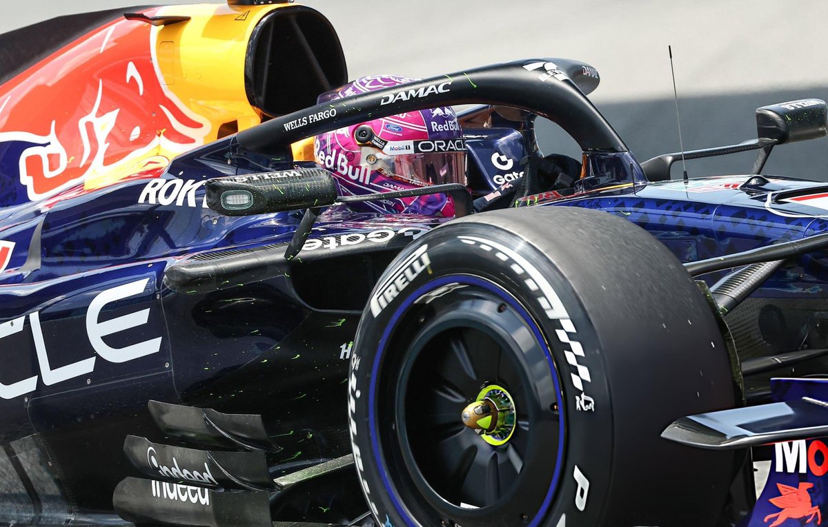 MV1 + RB22 + casco rosa = PERFECCIÓN 😍