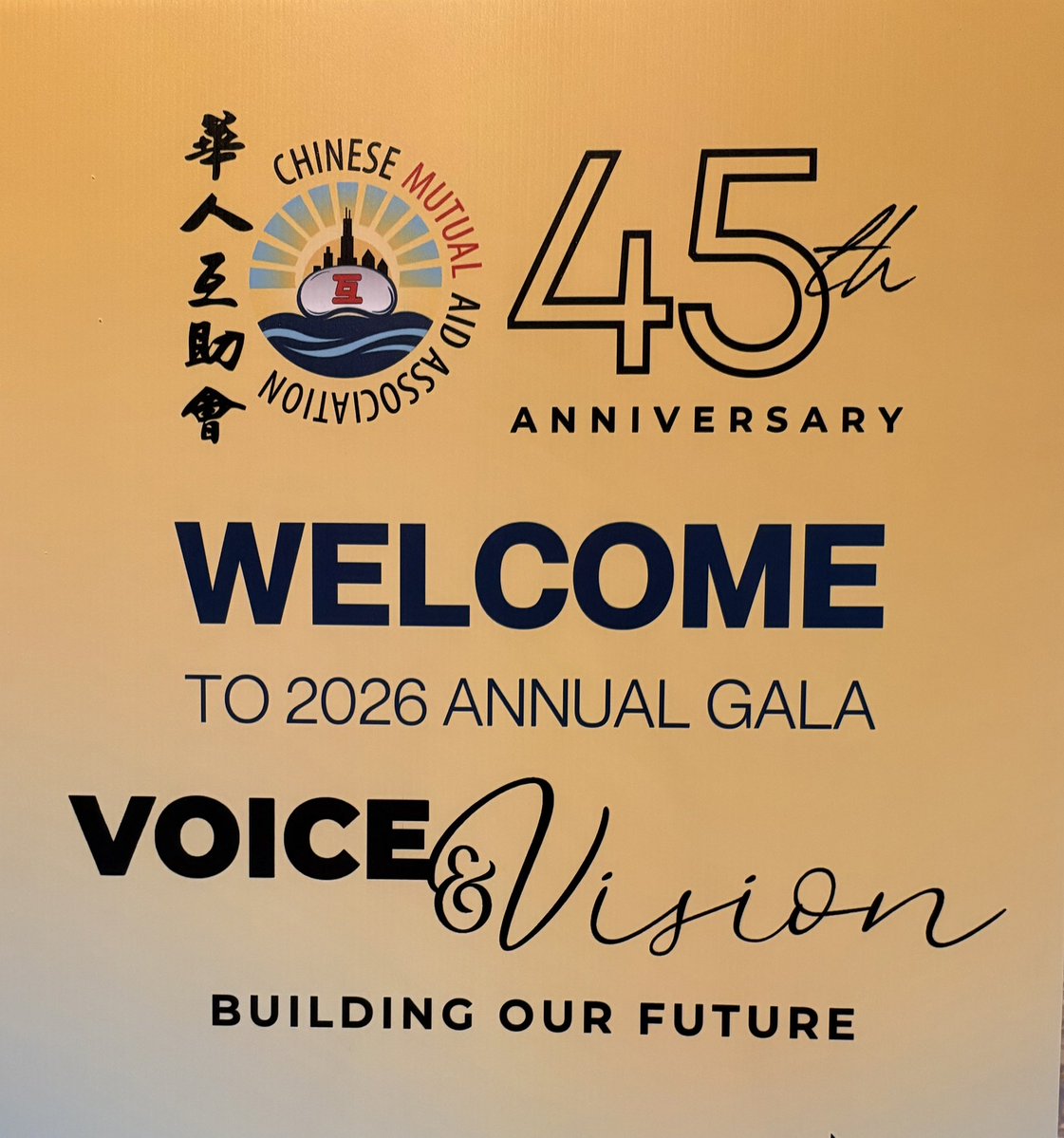 4geeman's tweet image. Love everything about the IMPACT of the @cmaachicago! Terrific energy &amp;amp; #GivingBack generosity last evening at the 45th Anniversary Annual #Gala in @chicago. #Gratitude to @ttinanguyen from @fox32news/@fox32sports for sharing your talents to raise important funds. VOICE &amp;amp; VISION.