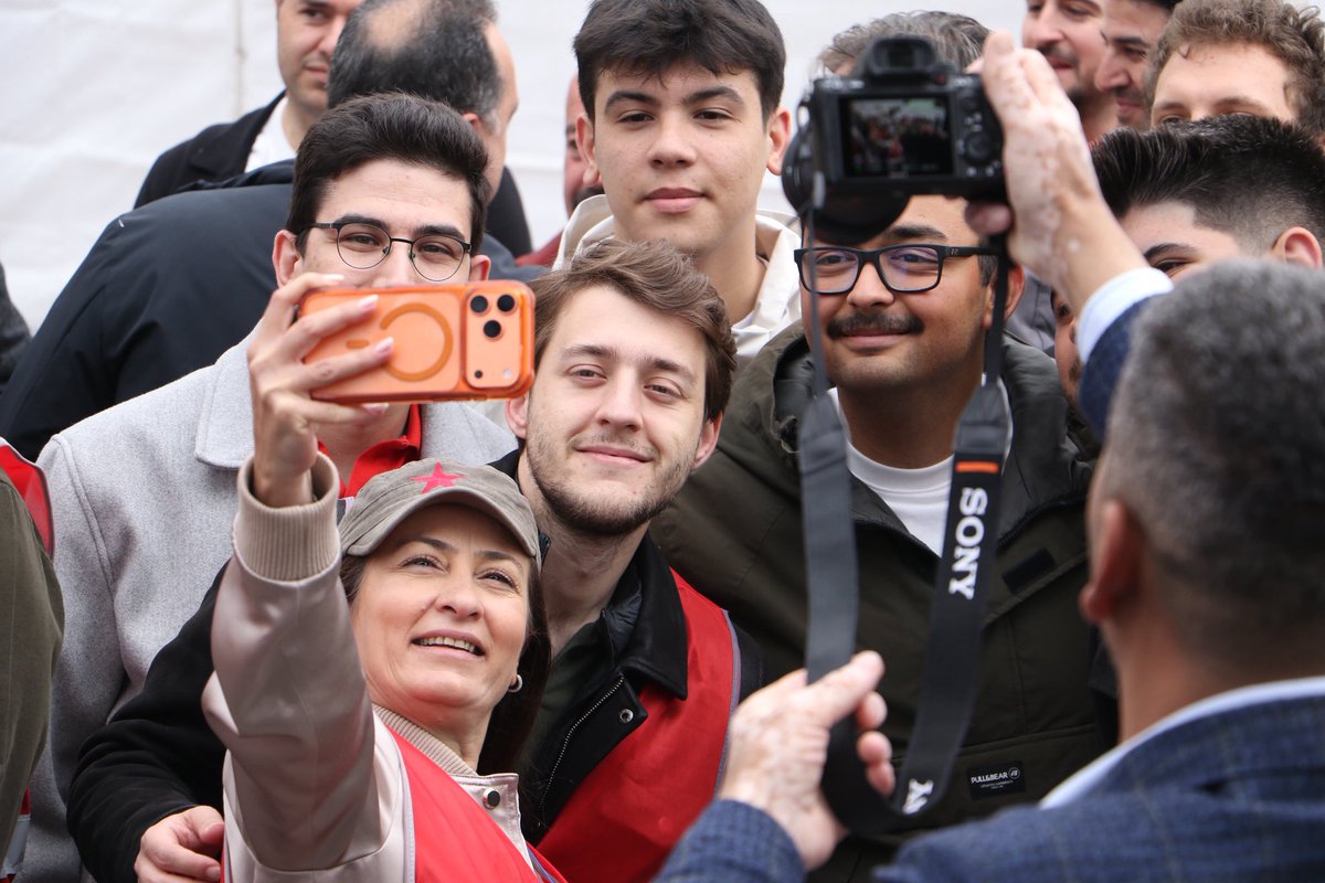 CHP Manisa Gençlik Kolları tweet media