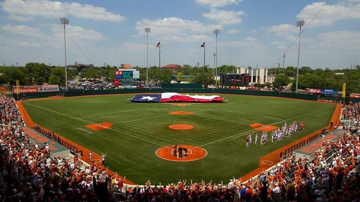 BrandonMaye's tweet photo. Pray for State Baseball…

Nothing wrong with them. They just have to play at this atrocity of a ball field this weekend.

#NukeTurfFields https://t.co/q0nDMxZxEY