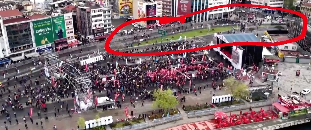 bucketfulofhate's tweet photo. @solaRagmen hayatımda ilk defa kadıköyde şurada yeşillik görüyorum, hangi ai'i kullanıyorsan söyle kullanmayalım kardeş https://t.co/IMo3hAP9Rb