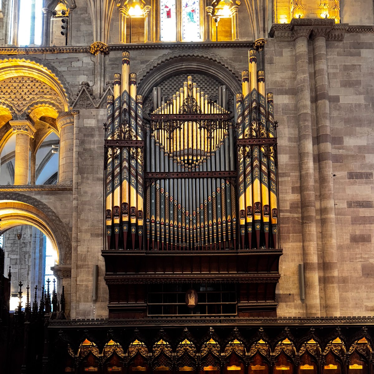 Hereford Cathedral tweet media