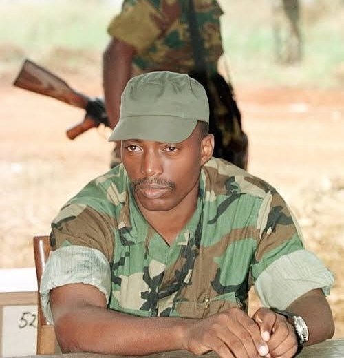 Icone_Carbone's tweet image. Avec le parcours de Joseph Kabila, 18 ans au pouvoir, un départ à 49 ans seulement, même après deux ans de glissement, il avait une autoroute devant lui pour devenir un “sage” africain, une référence transgénérationnelle, un ancien président qu’on invite dans les grandes
