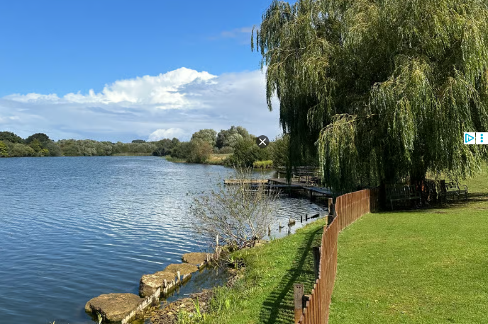 ManfredSaueruk's tweet image. #FridayFeeling: Is Your Phone Charging More Than You? Time for a Real Life Recharge... 🔋

A first of its kind family wellness festival arrives in Northamptonshire this May &amp;gt; ow.ly/esCL50YRLJO

#Wellbeing #Wellness #Northants