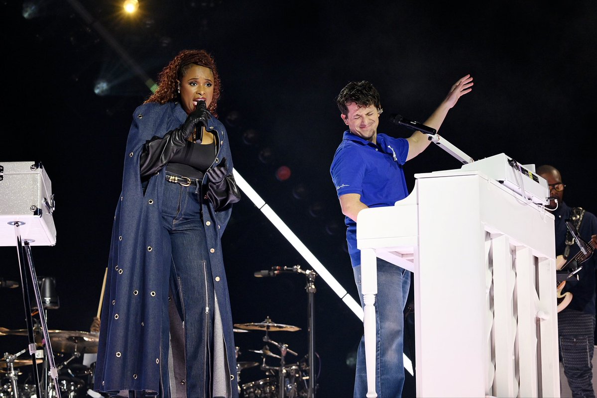 Jennifer Hudson tweet media
