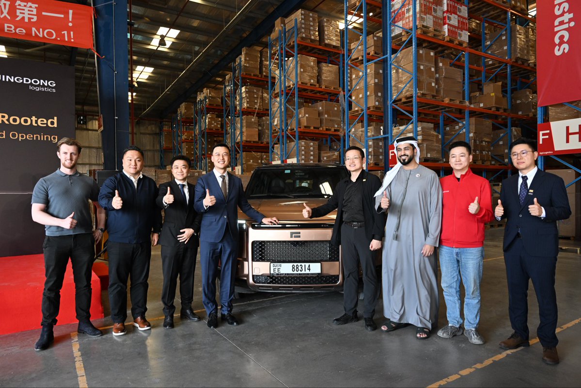 Emirates247's tweet image. Operating from Jebel Ali, ROX is reinforcing the UAE’s status as a global investment leader. This partnership with JINGDONG focuses on localizing advanced technology and driving national economic growth.
 
#ROX #JINGDONGLogistics #UAE #MENA #JebelAli #PartsHub #CarMaintenance
#Ad