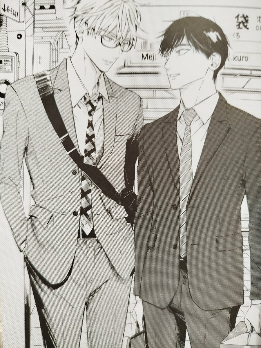 Isuki87's tweet image. Leídos los tomos 1 &amp;amp; 2 de '10 cosas que quiero hacer antes de los 40'✨
Estoy en racha con los Bls!!
Ha sido una lectura muy divertida y fresca 🤭 
Además el dibujo me ha encantado y la parte hot es 🔥 tengo debilidad por los chicos sexys con gafas 🫣
@MangaPaniniEsp #Manga #Bl
