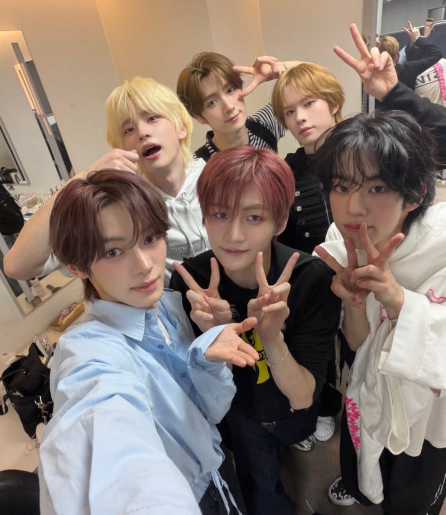 jihoo tweet media