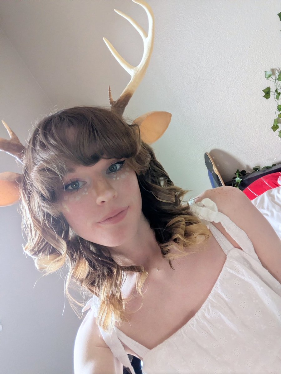 HazelMw 🦌 tweet media