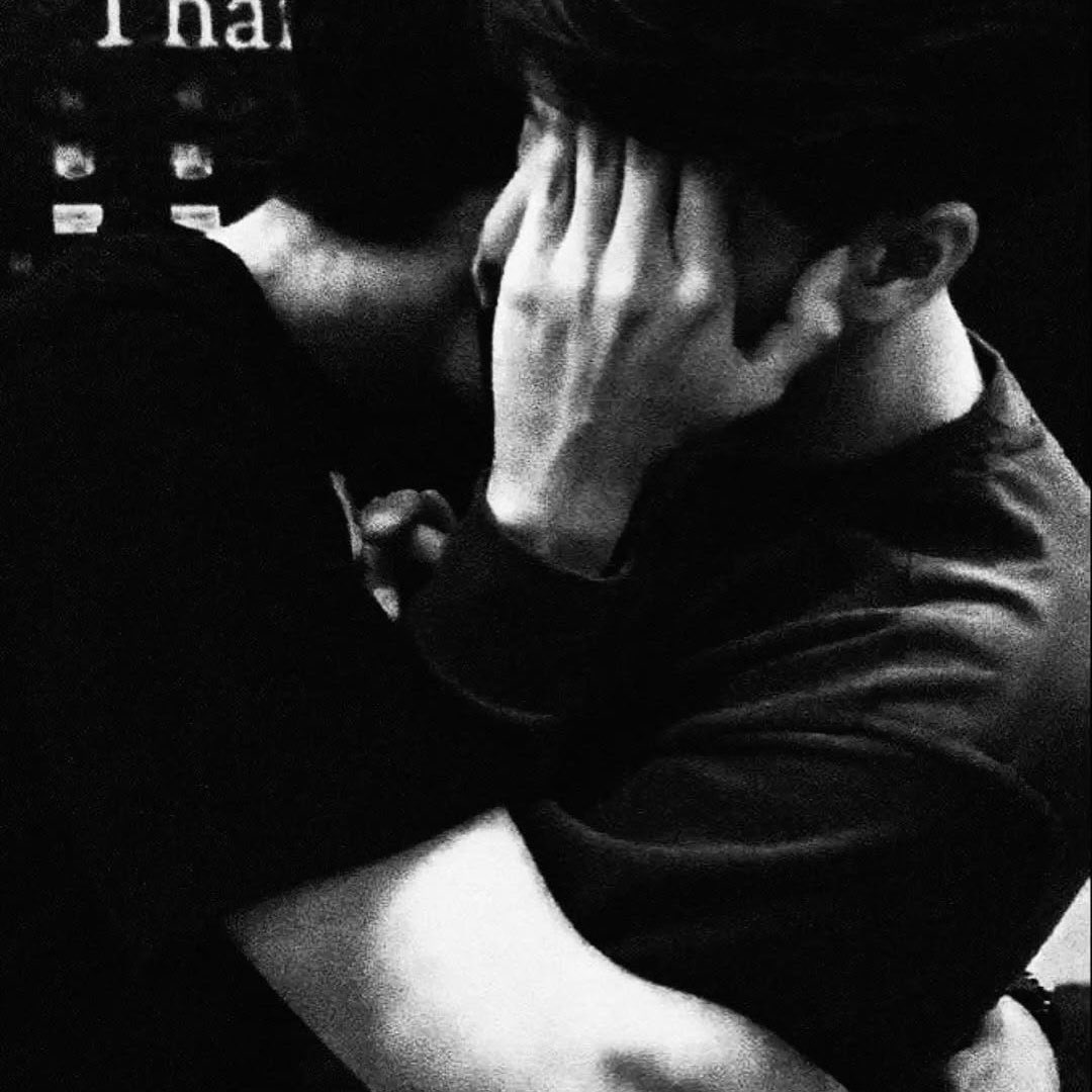wtnbwpjw's tweet photo. target locked?

a #hajeongwoo mini au wherein, Luiz(J), known for his attractive looks that could break thousands of hearts met a peaceful looking guy, Shawn(H), a photographer that doesn’t share his works because of an unknown reason. https://t.co/jD0pbVRH9C
