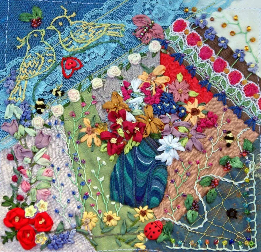 franquito227's tweet image. Handmade joy! Turn scrap fabric into a cute patchwork keychain—stitch, knot, charm! Perfect for gifting or personalizing your bag. #Handmade #DIY #CraftLove
