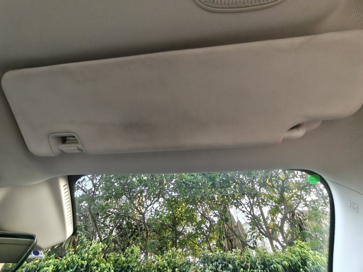 NimithAgrawal's tweet photo. Update. After a week, multiple reminder and wrong commitment the car was finally taken for cleaning the message they did and guess what it came back worse.
@18002096006 @anandmahindra https://t.co/0wuJYgoULj