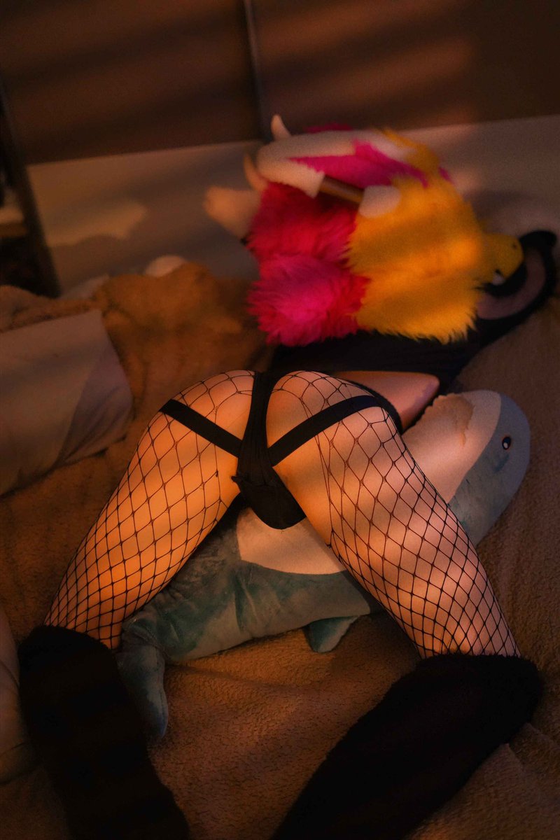 SparkL_AD's tweet photo. I’m ready, who wants to go first~

#mursuit #murr #mursuiter #furry #fursuit #femboy #furryporn #gay https://t.co/pCOJY5qYOT