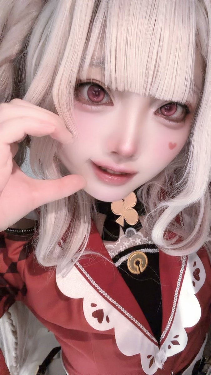 くら tweet media