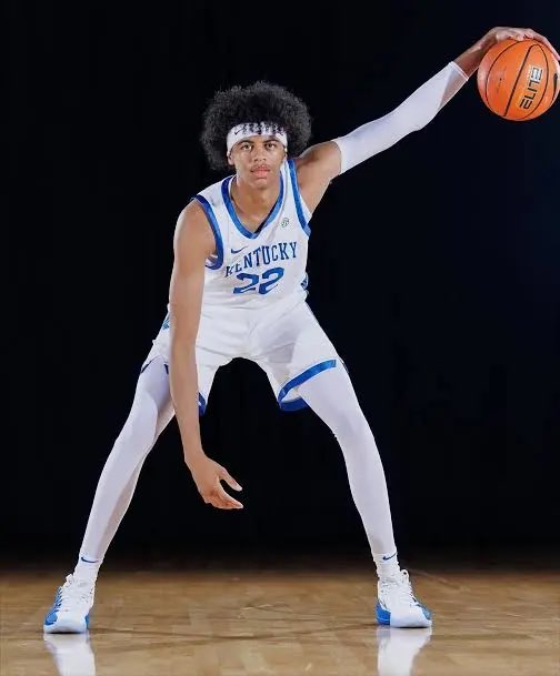 drewaustin89's tweet photo. BOLD PREDICTION: Braydon Hawthorne comes out next season and surprises the college basketball world; winning SEC player of the year. You heard it here first. Comps: Nate Ament, Matas Buzelis, Rui Hachimura. @KySportsRadio @BraydonH20 @br_CBB https://t.co/gAkYN2Krvi