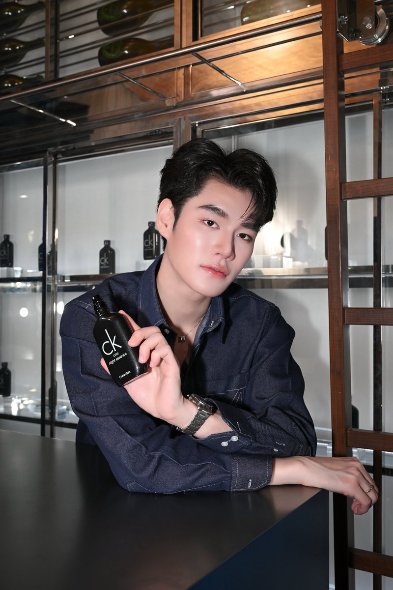 perth_np's tweet photo. CK One Night Essence Parfum Intense🌙

#CalvinkleinFragrances 
#CKOneNightEssence
#ebcalvinklein
#PerthNapat https://t.co/WSZN0Pqx8L