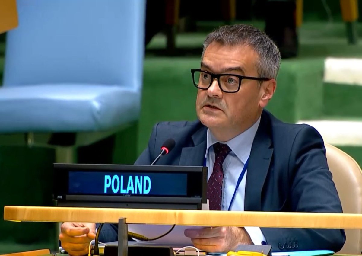 PLinUN's tweet photo. At the outset of nuclear disarmament debate at the NPT RevCon, 🇵🇱:

✅stated that risk reduction cannot substitute disarmament;

✅condemned 🇷🇺escalatory policies&amp;the nuclearisation of 🇧🇾and Kaliningrad Oblast;

✅stressed that NATO nuclear policy is fully compliant with the NPT. https://t.co/CrvoY8SzHM