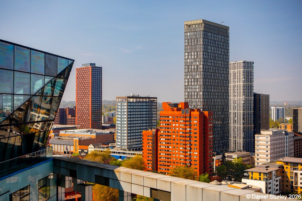Daniel_Sturley's tweet image. #Birmingham UK, the views from the terrace at the Marco Pierre White restaurant atop @thecubebham are amazing! 😃 

#BirminghamWeAre #Architecture #AllShapes 
#Photography