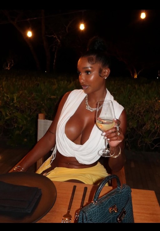 becca tweet media