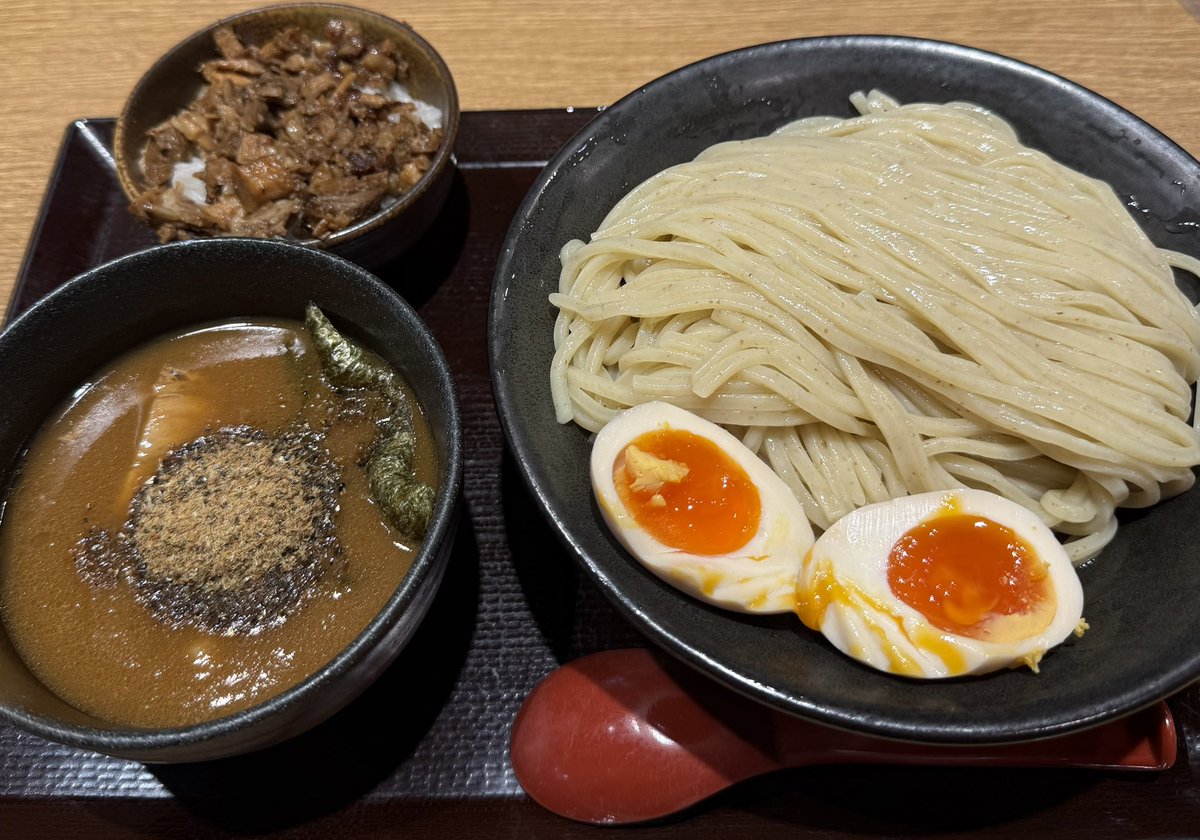 おす しんじ tweet media