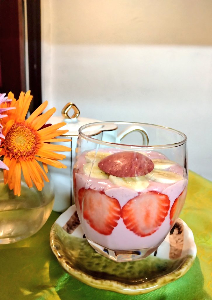malucafe's tweet image. 🍎🍓🌼🍎🍓🌼
あたらしい月のはじまりの
#スムージー　#smoothie
#May01