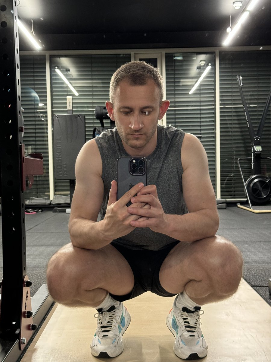 NNcontradiction's tweet photo. Gym https://t.co/wj7OD7W7KT